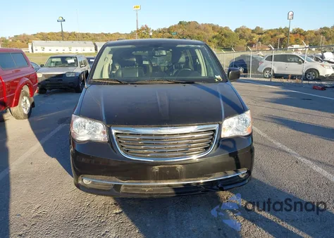 2015 Chrysler Town & Country Touring из США, поврежденный, VIN 2C4RC1BG5FR611364